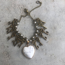 Load image into Gallery viewer, Key and Heart Bracelet - מטפחות - כיסוי ראש - Aviva Lush tichels, head scarves, volumizers