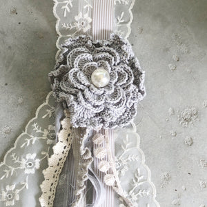 Grey Flower Necklace - מטפחות - כיסוי ראש - Aviva Lush tichels, head scarves, volumizers
